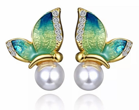 Butterfly post pearl earrings