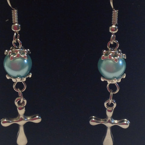 cross dangle earrings with an imitation pearl