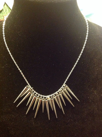 Spike necklace