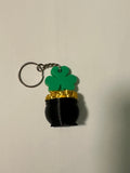 St Patrick’s day leprechaun pot of gold clover keychain