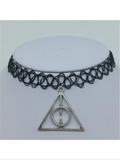 Black triangle choker Or angel wing choker