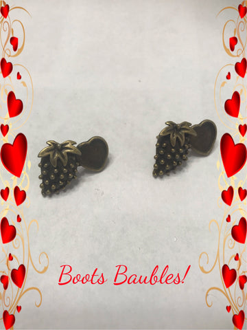 Strawberry heart post earrings