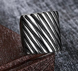 Men’s stainless steel lined ring